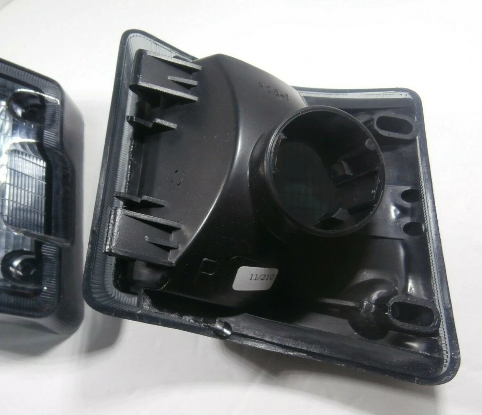 JUEGO DE LENTES LUZ INTERMITENTE DELANTERA HUMO HELLA ALEMANIA VOLKSWAGEN VANAGON 1980-91 Foto 2 de 2