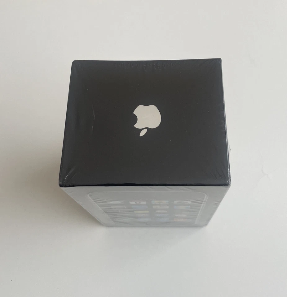 New Sealed Old Stock Apple iPhone 3gs 16gb 3rd Generation Rare UK Model Big Box - Image 4 of 4