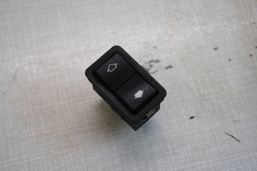 BMW 7er 740i E38 Fensterheberschalter Hinten links o Rechts 8 352 148