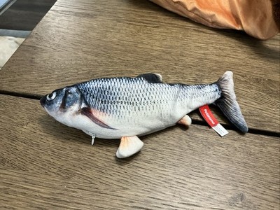 Realistic Fish Shaped Cat Toy Zip Pocket Catnip Soft Plush Material 12''