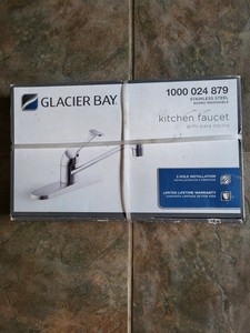 GLACIER BAY STAINLESS SINGLE HANDLE KITCHEN FAUCET 1000 024 879 NIB