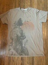 Junk Food L.A." Human Connected To World " Graphic T-Shirt Men's Large 44" Tan