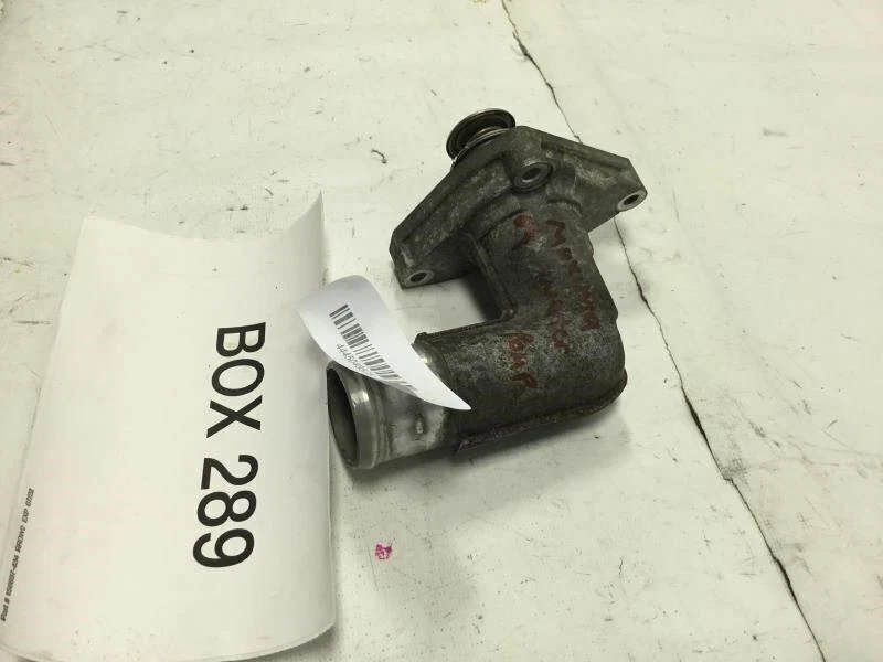 Nissan Máxima 2009 carcasa de termostato de 3,5 L con termostato OEM+ Foto 2 de 4