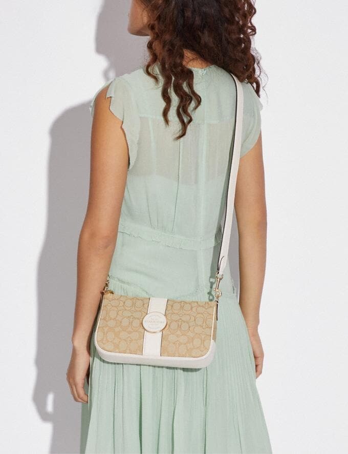 COACH ショルダーバッグ Signature jacquard C8306 COACH ショルダーバッグ Signature jacquard C8306