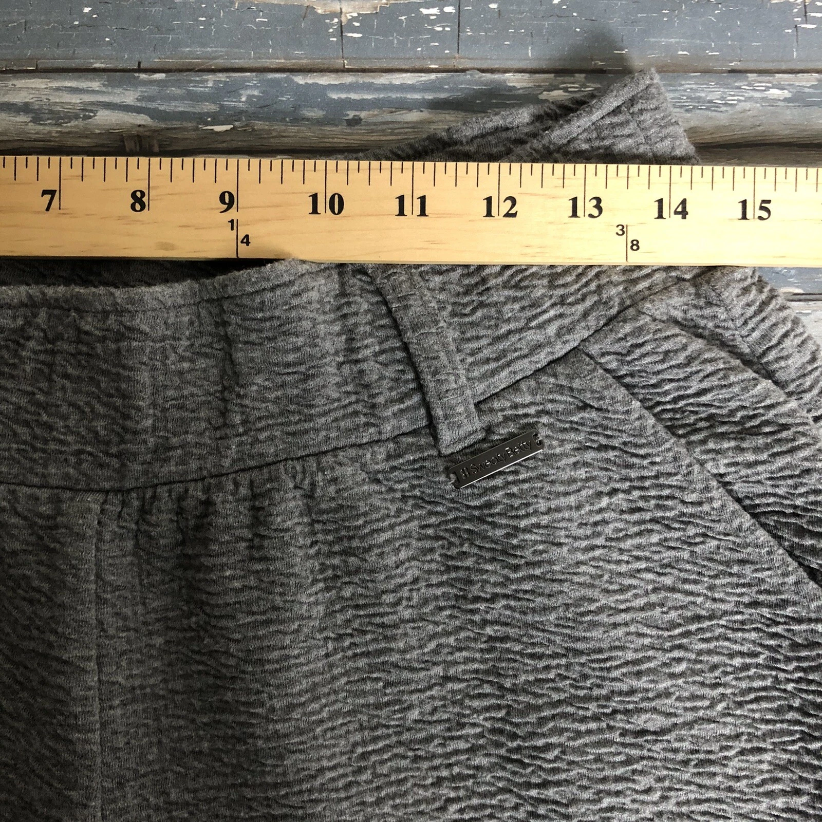 sweaty-betty wide leg capri's 