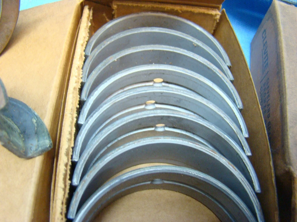 Juego de rodamientos principales Buick 300 020 hecho en EE. UU. OEM Skylark Special Foto 2 de 2