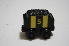 Thomas the Tank Engine Wooden Jame's Bee Tender magnetic