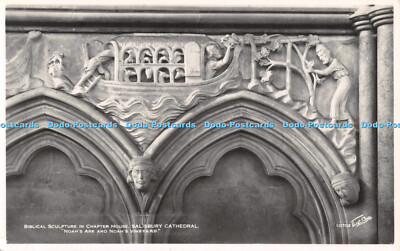 R491018 Kathedrale von Salisbury biblische Skulptur im Kapitelsaal Arche Noah und Noa