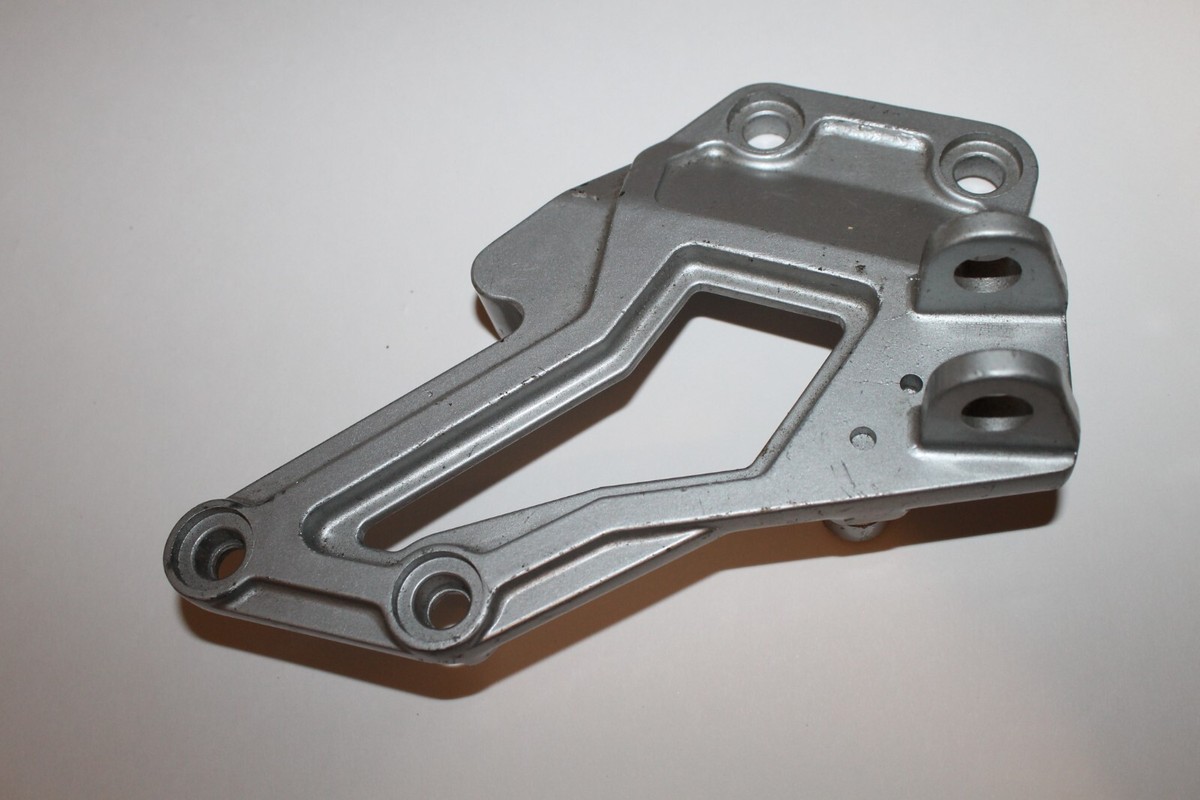 1987 - 1990 Kawasaki Ninja ZX750 ZX 750 Front Right Peg Stay