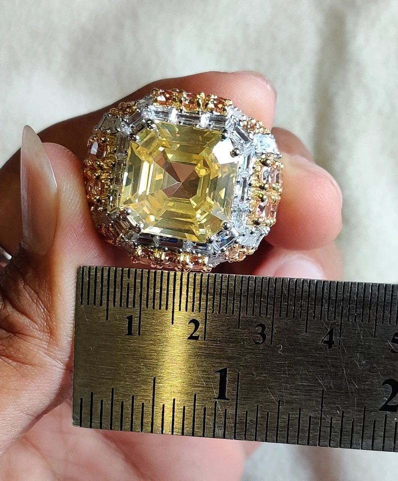 Anillo de compromiso de plata de ley 925 con diamantes blancos y citrinos amarillos de 28 quilates de color Foto 4 de 4