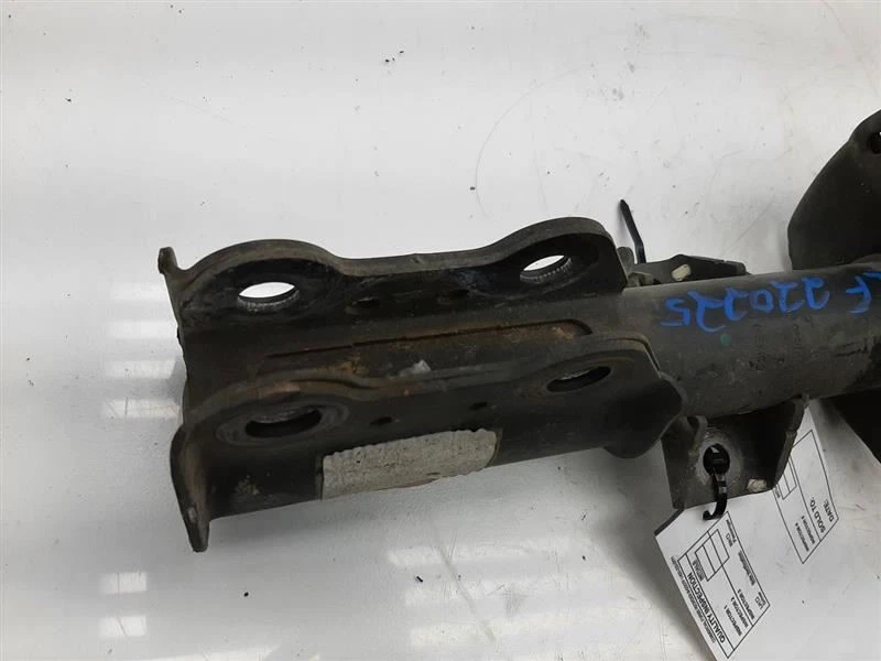 Suspensión de resorte seleccionada por computadora delantera puntal izquierdo 10-16 Cadillac SRX 22783682 Foto 3 de 4