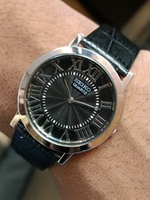 VINTAGE SEIKO SLIM QUARTZ BLACK DIAL JAPAN MEN'S WORKING DRESS WATCH