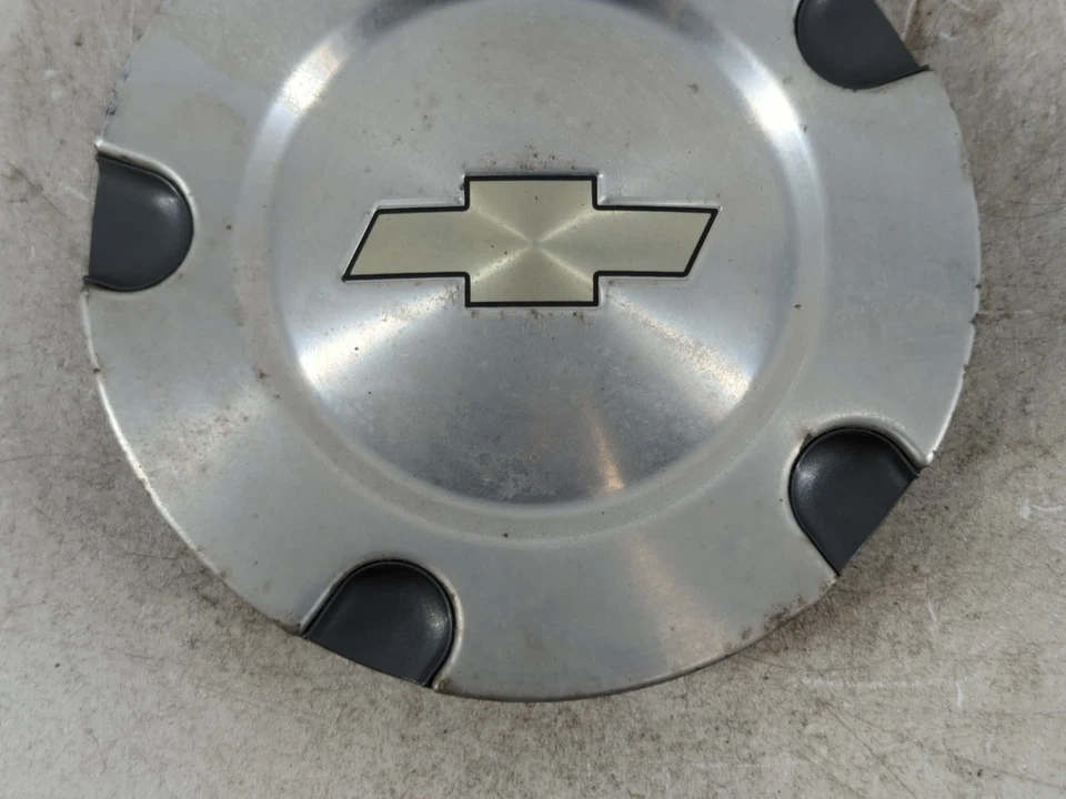 Chevrolet Trail Blazer 2006 tapa central fabricante original LVRUK Foto 3 de 4