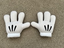 Walt Disney Company Adult White Mickey Mouse Padded Gloves Plush Hands Costume