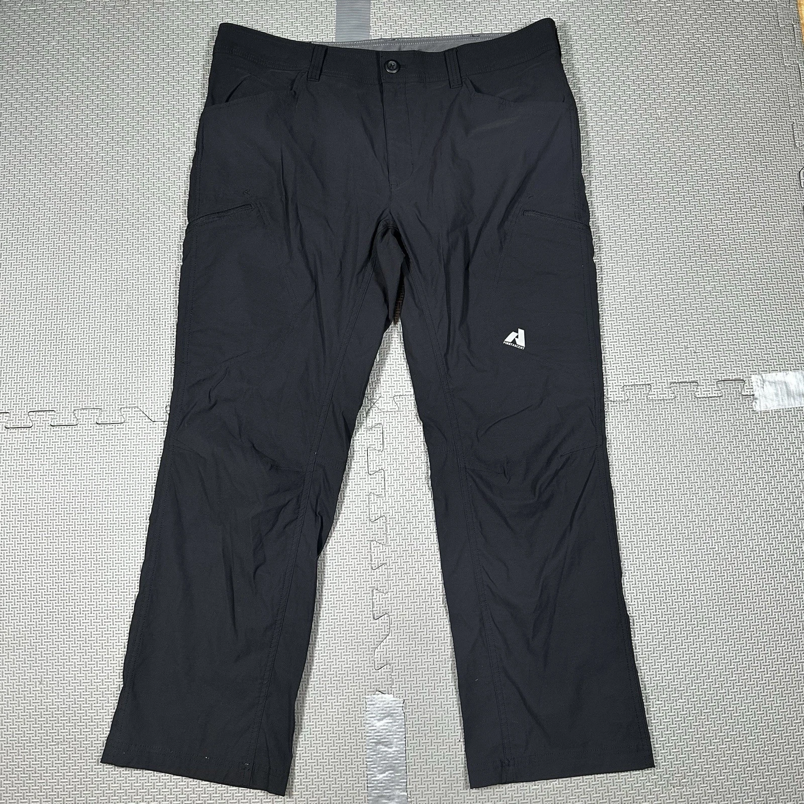 Eddie Bauer First Ascent Guide Pro Cargo Pants Mens 38x29* Black Hiking Outdoor