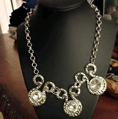Paparazzi Hypnotized Clear Crystal Silver Tone Hammered Bib Necklace 18'' Jewelry
