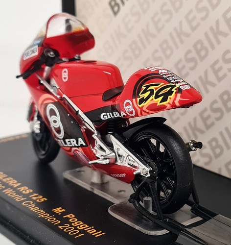 Ixo 1/24 Gilera RS 125 M. Poggiali WC 125CC 2001 7.5cms Model Motorbike - Picture 4 of 5