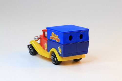 Vintage Majorette Collectible Cadbury's Creme Eggs Ford Model A Diecast #201 - Foto 4 di 14