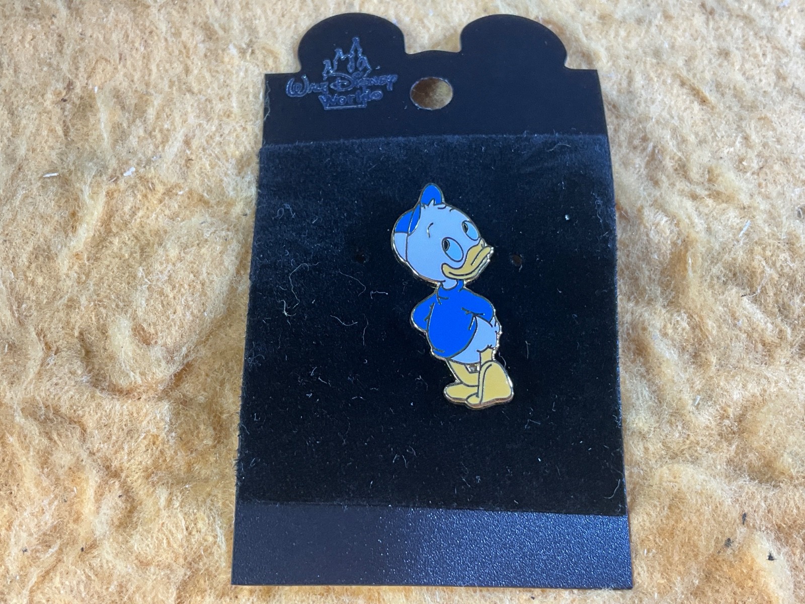 P12-100 DISNEY PIN - DEWEY DUCK - 2002 - NEW