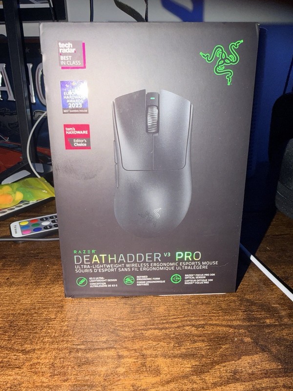 Razer DeathAdder V3 Pro Wireless Optical 30000 DPI 5-Button Mouse Black