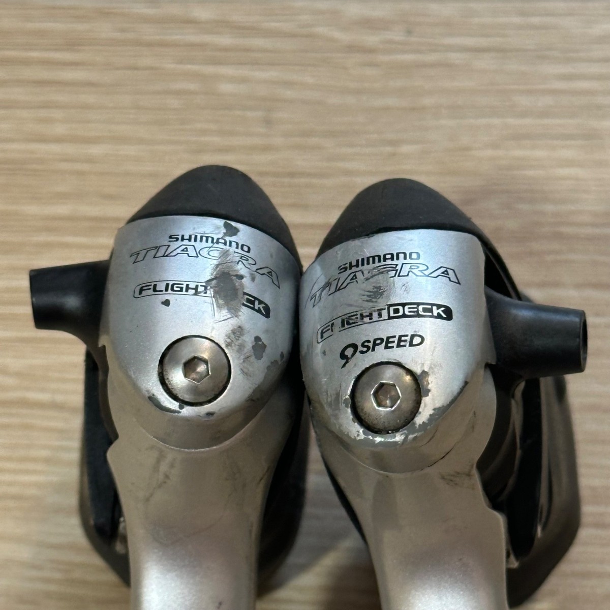 自転車 shimano tiagra flight deck 9 speed st-4400 Shimano Tiagra Shifter Set ST-4400 Double Race 9s Vintage Flight
