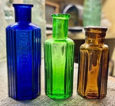 Set of x3 Blue, Green & Amber POISON Bottles - Attractive Group (K584)