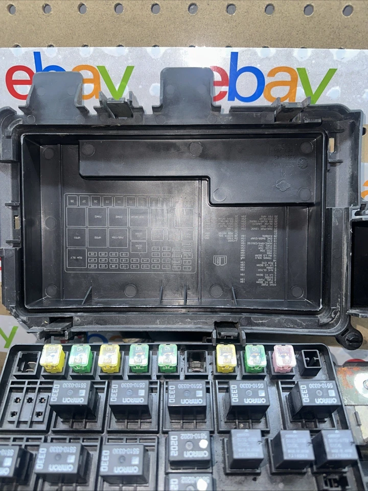 Painel de relé bloco fusível cabine Chevrolet Uplander 2007 3.9L - Imagem 4 de 4