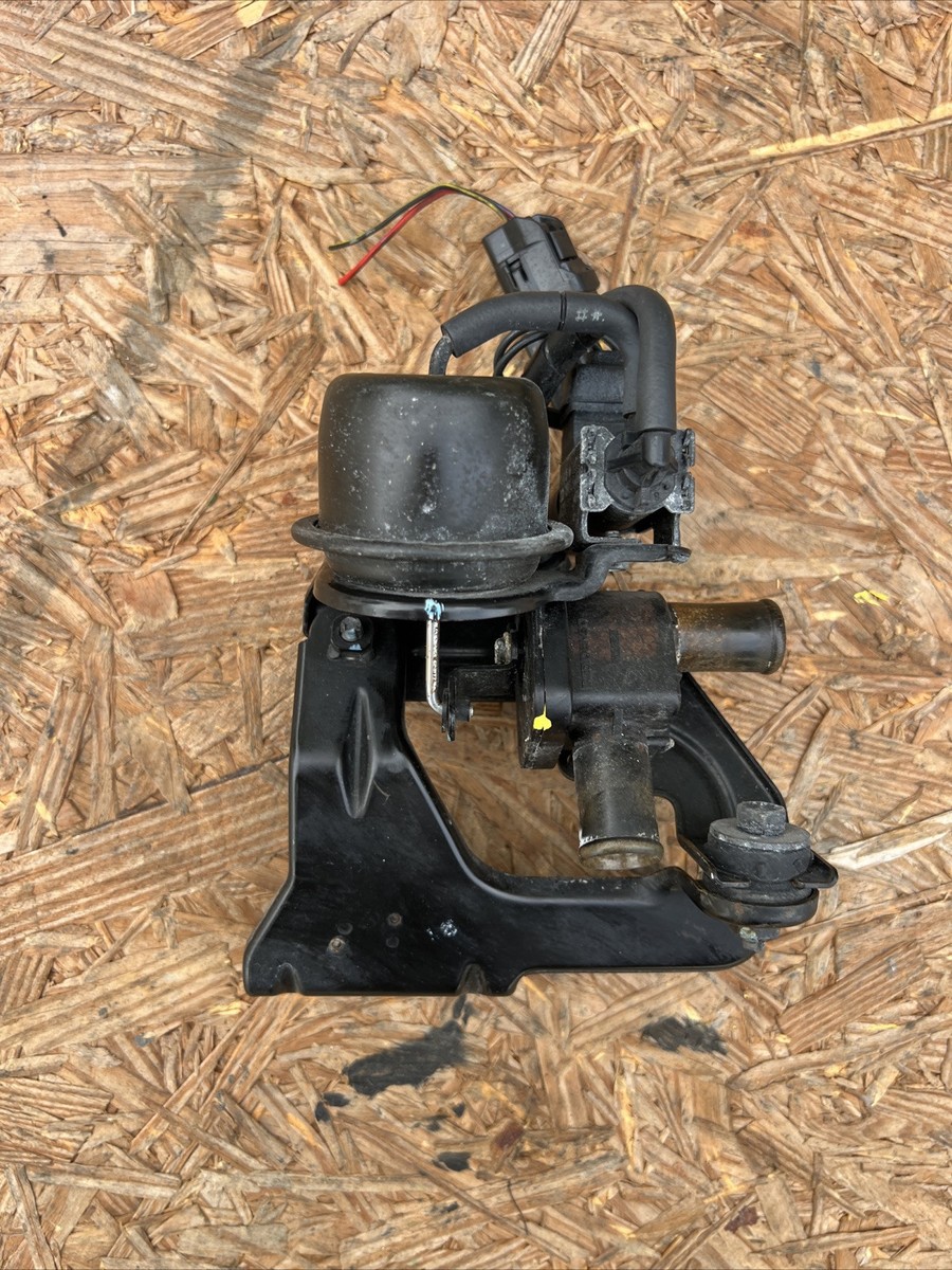 1992-2000 Lexus SC400 OEM Heater Control Valve Used 87240-24040