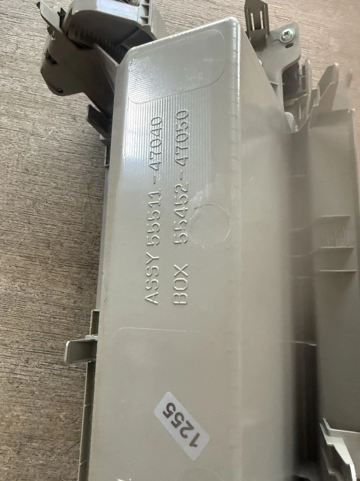 2010-2015 TOYOTA PRIUS UPPER GLOVE BOX STORAGE COMPARTMENT 55452-47050 OEM ASSY - Image 4 of 4