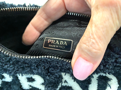 本物美品■プラダ■アクセサリーポーチ/Re Edition 2000 テリーミニ 本物美品□プラダ□アクセサリーポーチ/Re Edition 2000 テリーミニ