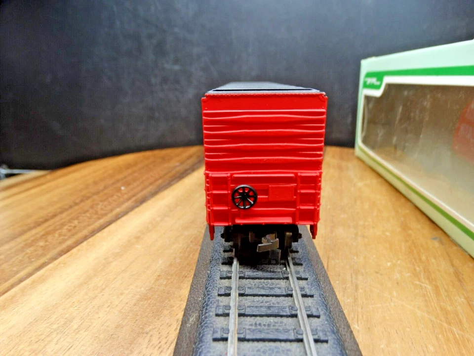 Bev-Bel HO Scale 50' Evans Santa Maria BBC 1496 Sliding Door Railroad Box Car - Image 3 of 4