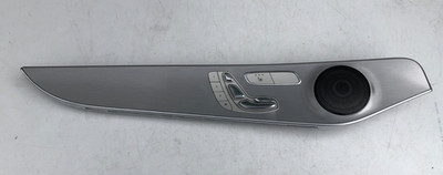 Mercedes C Klasse W205 Türkartenverkleidung silber - Beifahrerseite links (DT70)