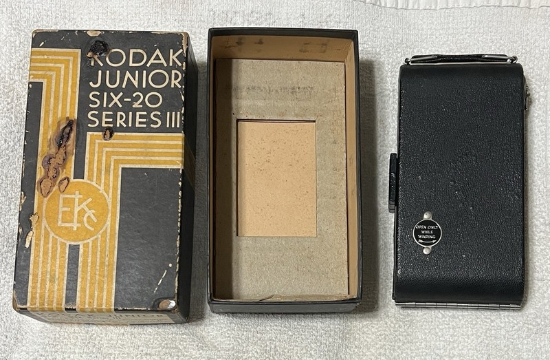 Kodak Junior Six-20 Series III, K.A./f.6.3 Lens, No. 1 Kodak Shutter