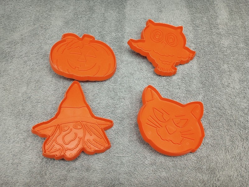 Vintage Hallmark Halloween Cookie Cutters 4 Pieces Orange Plastic