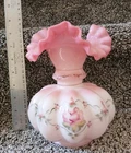 Fenton Messenger Exclusive 1997 Pink Melon Ruffled Glass Vase    931