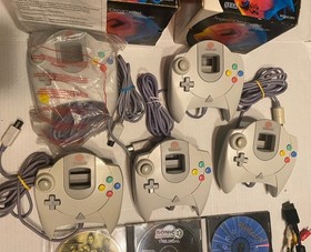 Lot Of  5  Sega Dreamcast Controllers,6 Games Memory Card, Original Console Box+