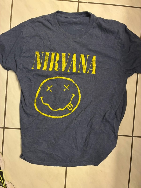 Nirvana Smiley Face Blue Graphic Band T-Shirt XL Short Sleeve Regular Fit
