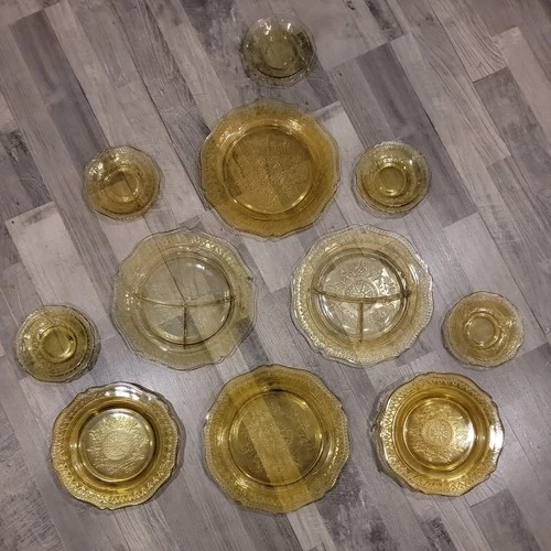 Federal Glass PATRICIAN Spoke Yellow Amber Vintage Dinner  Plates lot of 21 pcs