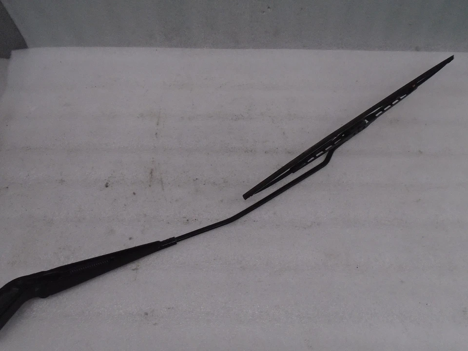 02-08 Jaguar X-Type Front Right Passenger Side Windshield Wiper Arm OEM VI611268 - Image 2 of 4