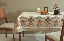 Tablecloth Light green/ natural color printed with flower and leaf pattern