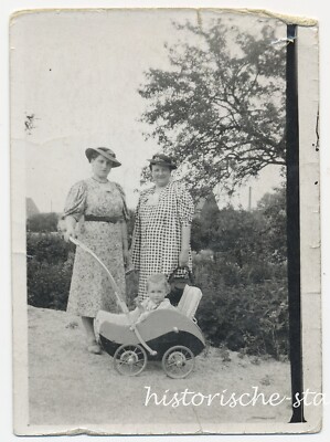 Child in Pram with Mother and Grandmother 1938 - Fashion - Vintage Photo 1930s