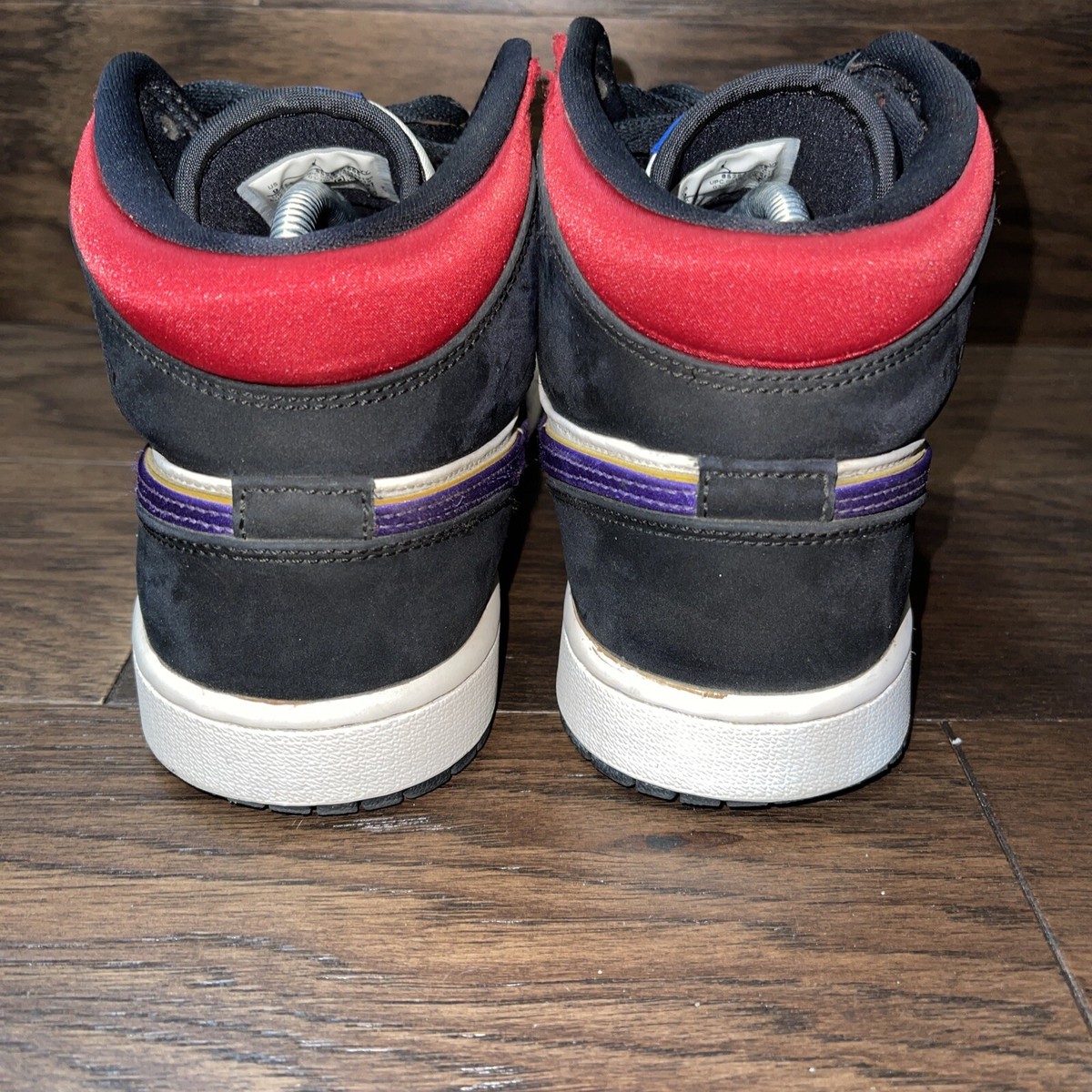 ナイキ NIKE AIR JORDAN 1 MID LAKERS TOP 3 Jordan 1 Lakers Top 3 Rivals | On Foot | 4K - YouTube