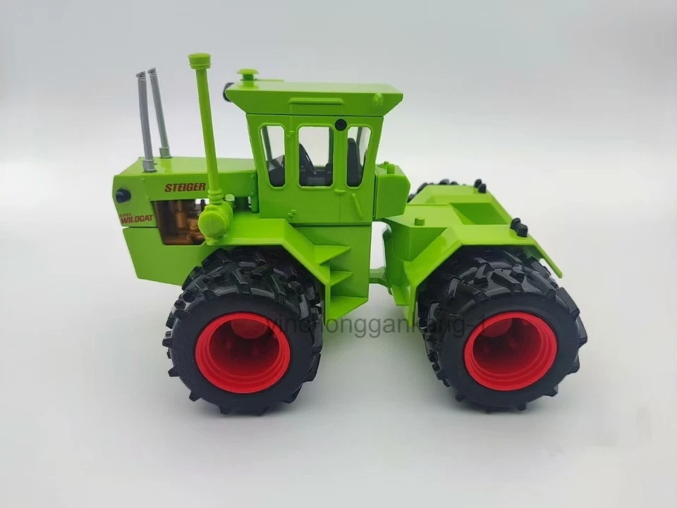ERTL Steiger 1/32 ERTL 8 Wheel Twist Waist Tractor Zinc Alloy Model - Image 2 of 4
