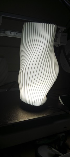 Lampara de mesa impresa en 3d elegante de color Blanco