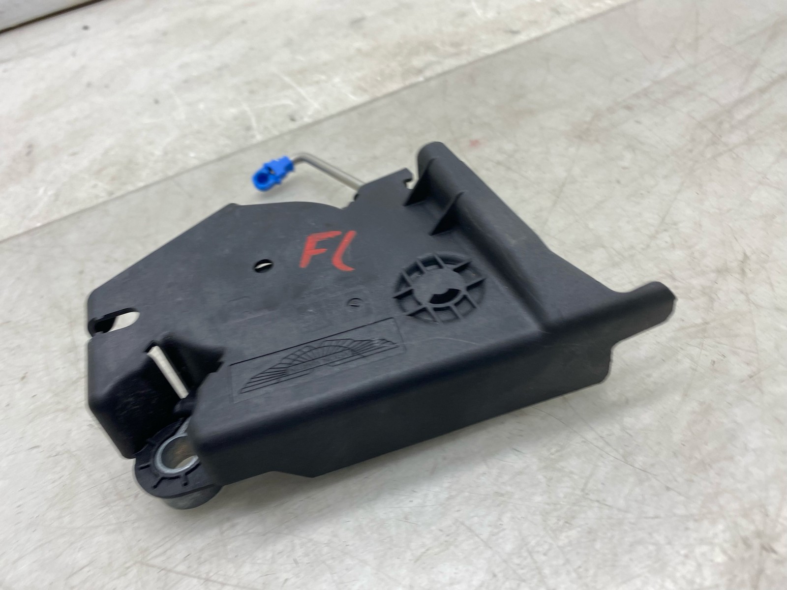 2020-2025 ASTON MARTIN DBX OEM FRONT LEFT DOOR KEY CYLINDER LOCK HY53-F21990-A