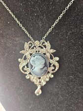 Vintage Style Cameo Lady Pendant Necklace Crystal Rhinestone Silver Tone