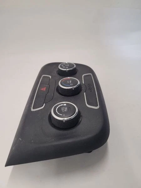 Jeep Compass 2017 2018 control de temperatura aire acondicionado sin asistencia de estacionamiento Foto 3 de 4