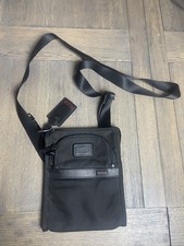 Borsa da viaggio Tumi Alpha 2 Medium nera a tracolla messenger