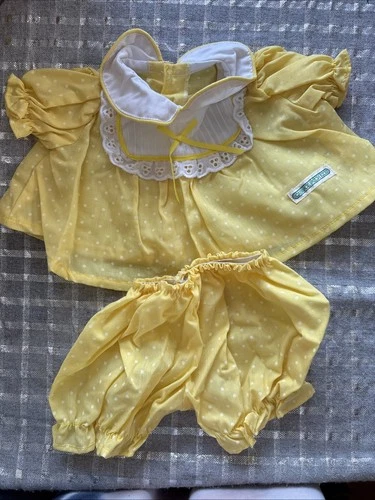 vintage cabbage patch doll Kids Yellow Outfit Clothes Coleco Tagged Polka Dots