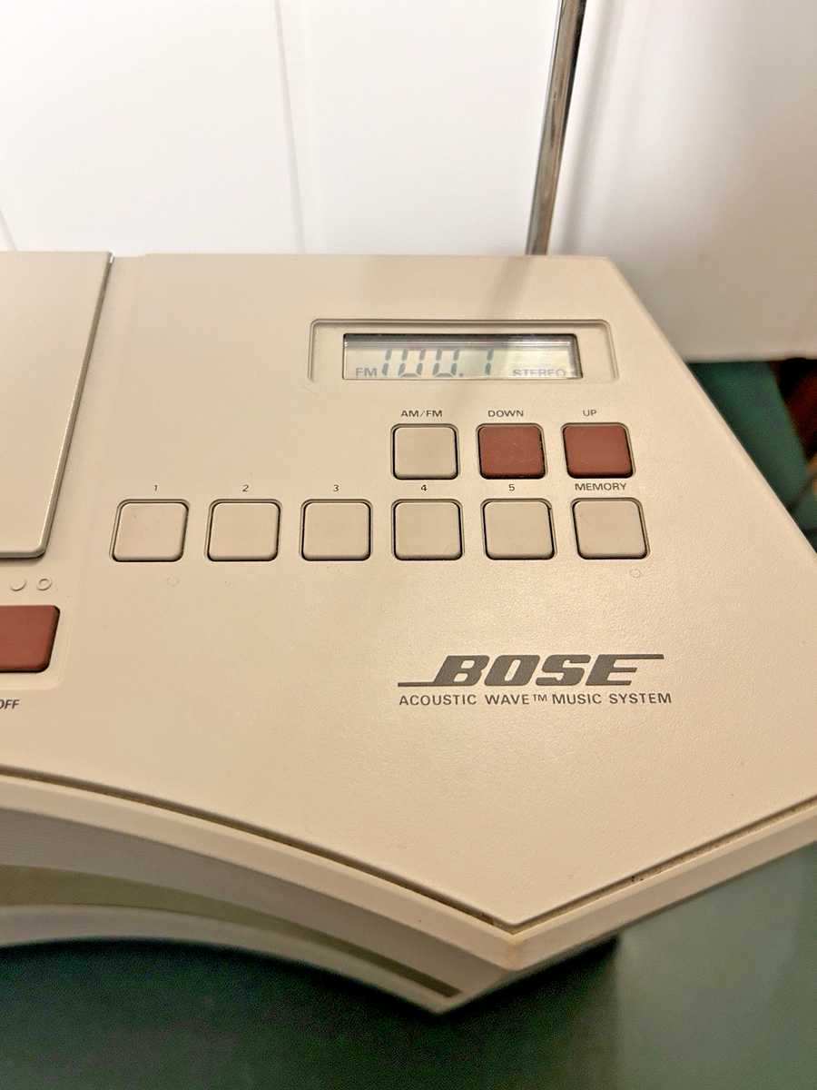 Bose AW-1 Acoustic Wave Music System AM/FM Radio Cassette Recorder